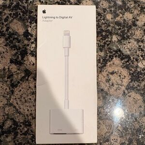 Apple Lightning Digital AV Adapter in White